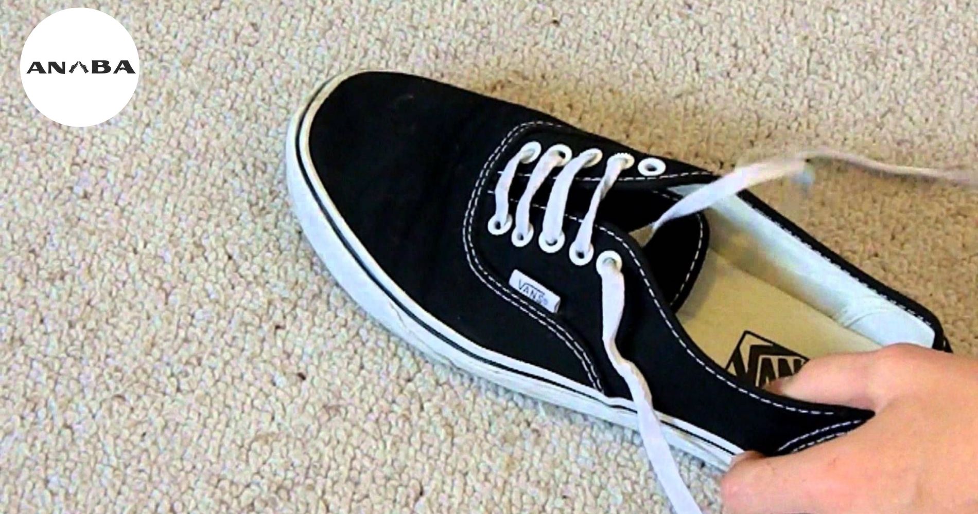 Có thể nói kiểu Hidden Knot là style thắt dây giày 4 lỗ phổ biến nhất khi nhắc đến giày da nam buộc dây