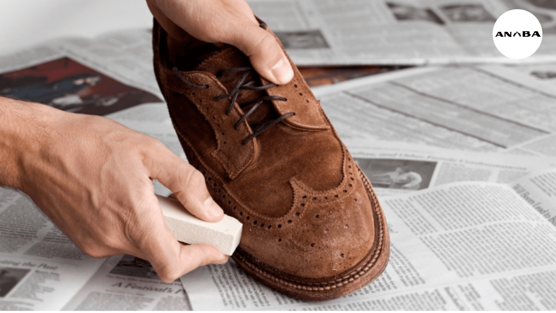 Lưu ý rằng một số loại sản phẩm vệ sinh có thể gây ra một số tác động không mong muốn cho da giày.